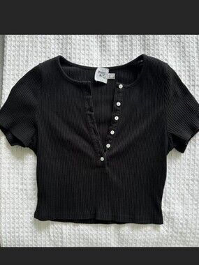 Princess Polly Black Button Up Crop Top Size 4